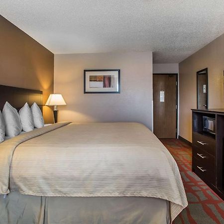 Quality Inn & Suites West Bend Dış mekan fotoğraf