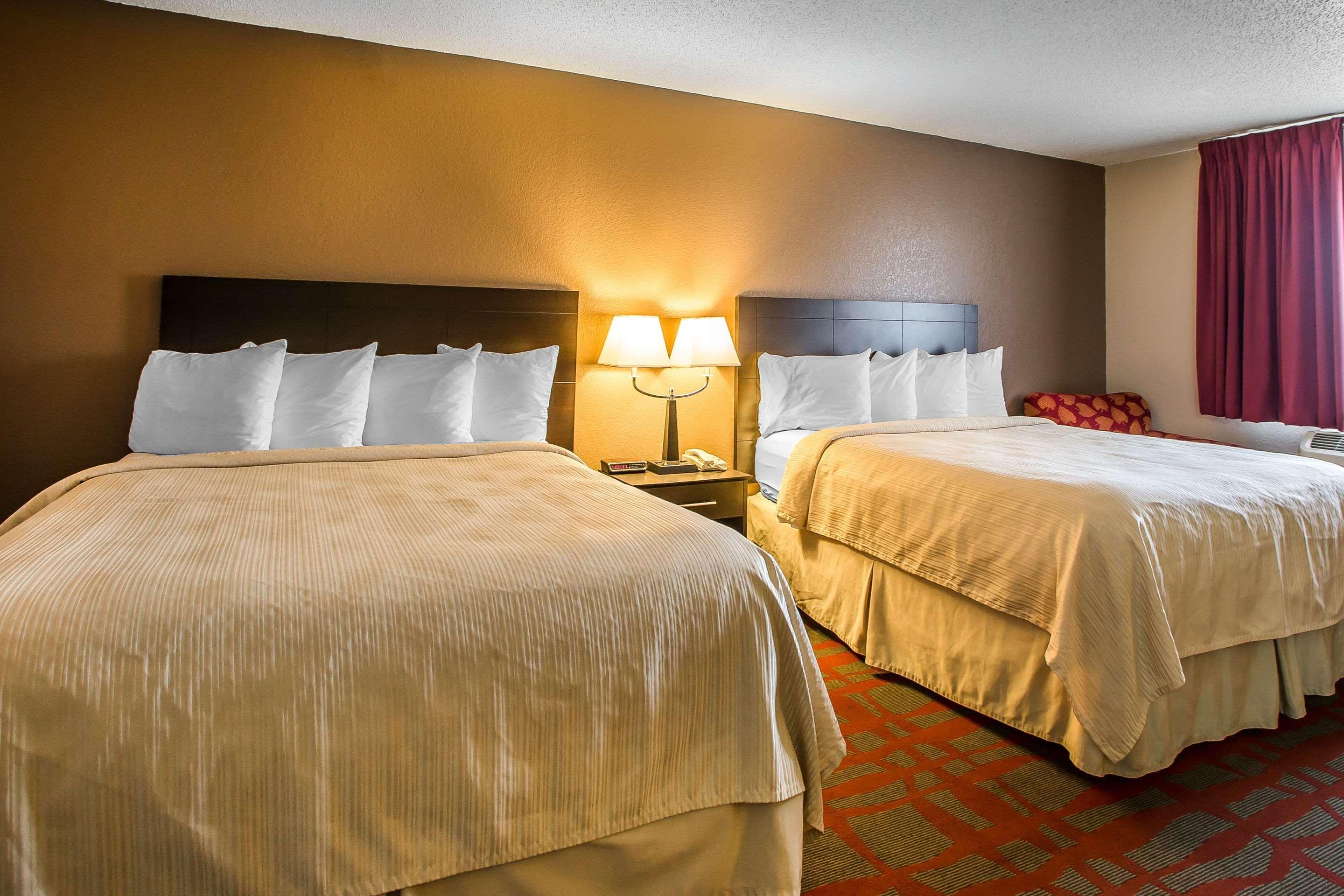 Quality Inn & Suites West Bend Dış mekan fotoğraf