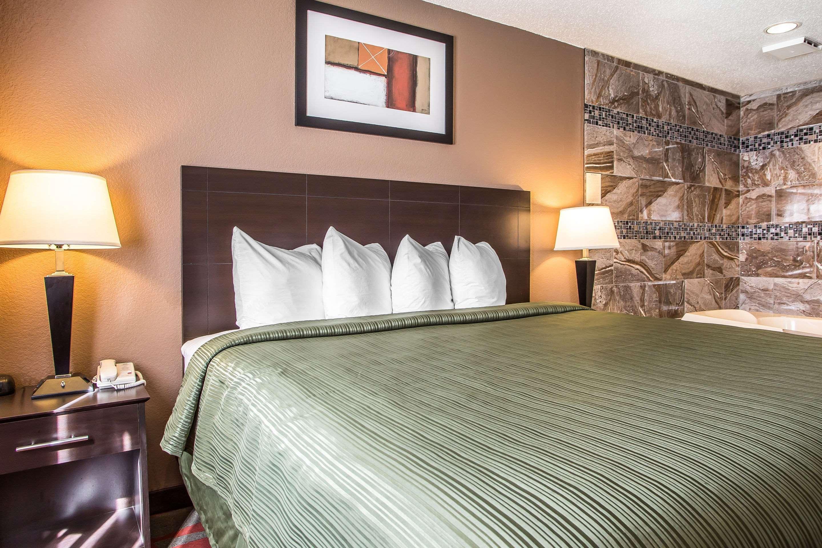Quality Inn & Suites West Bend Dış mekan fotoğraf