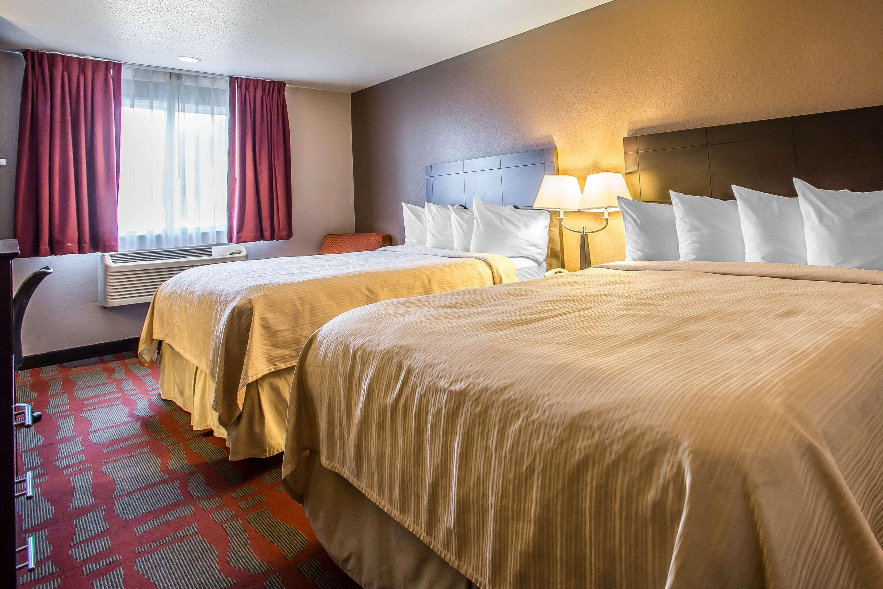 Quality Inn & Suites West Bend Dış mekan fotoğraf