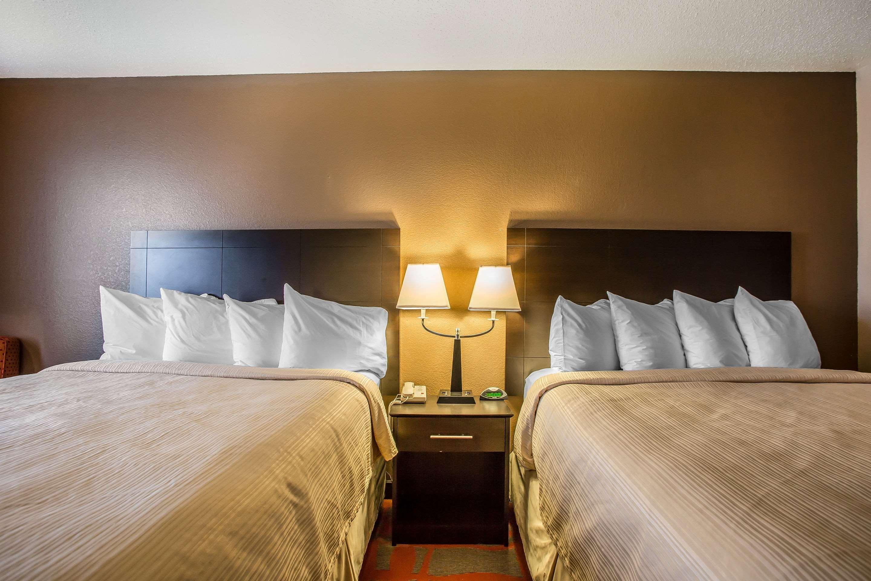 Quality Inn & Suites West Bend Dış mekan fotoğraf