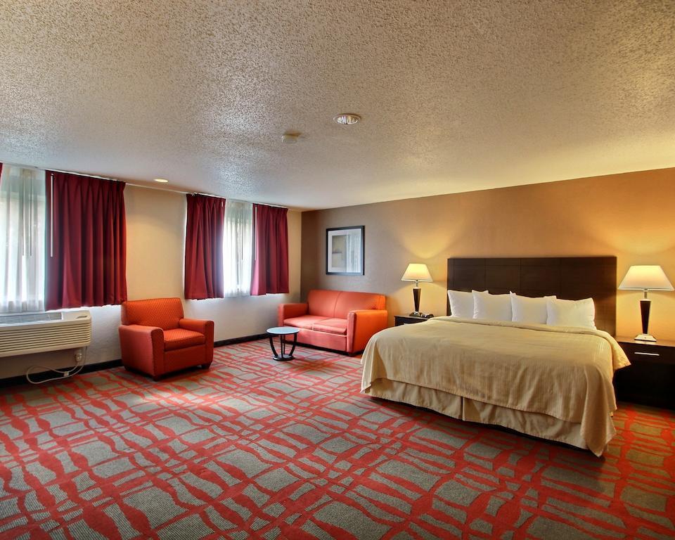 Quality Inn & Suites West Bend Dış mekan fotoğraf