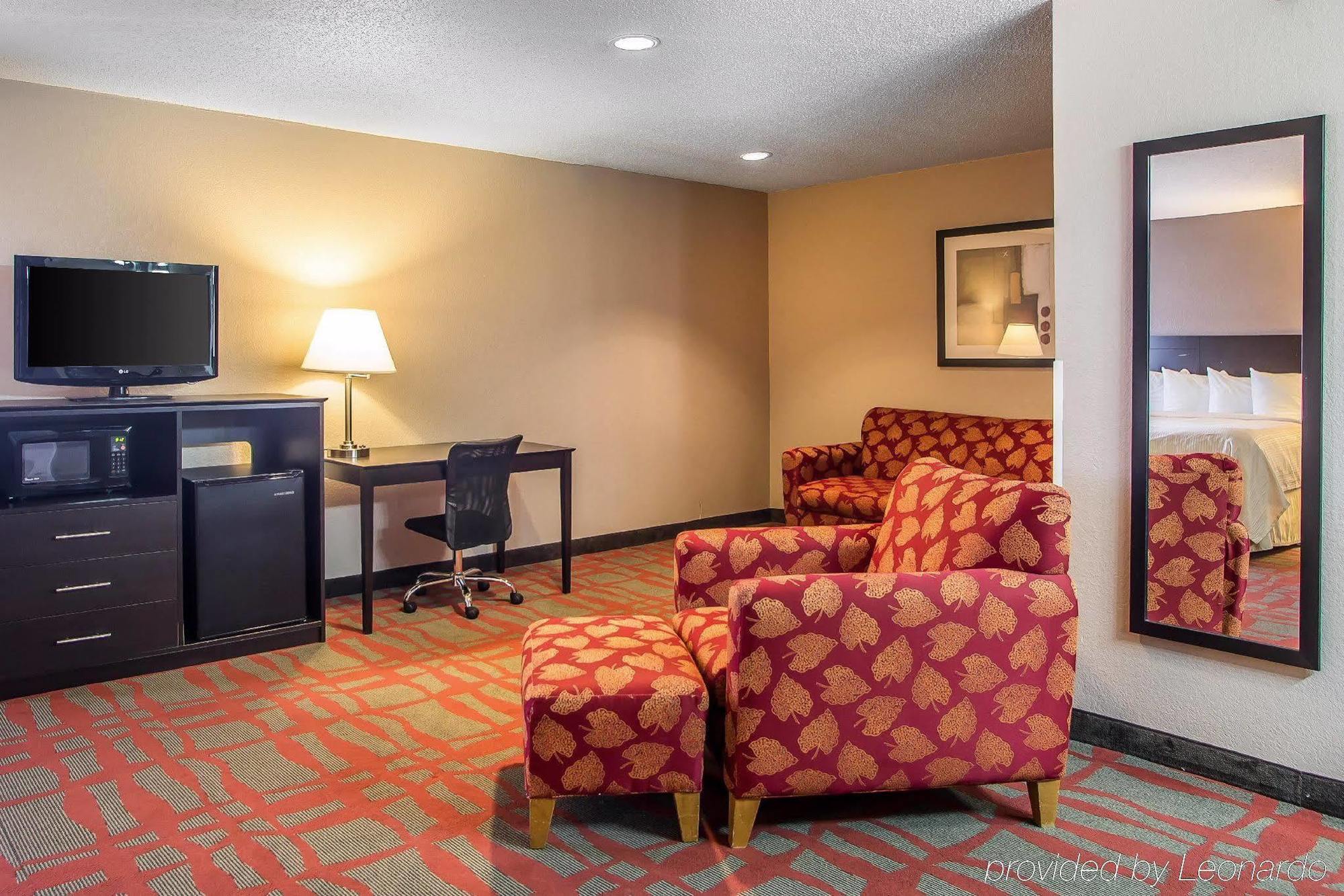 Quality Inn & Suites West Bend Dış mekan fotoğraf