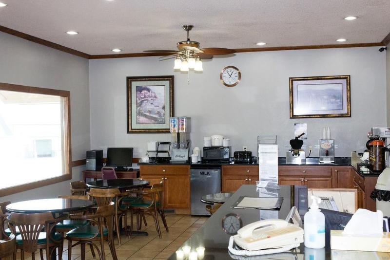 Quality Inn & Suites West Bend Dış mekan fotoğraf