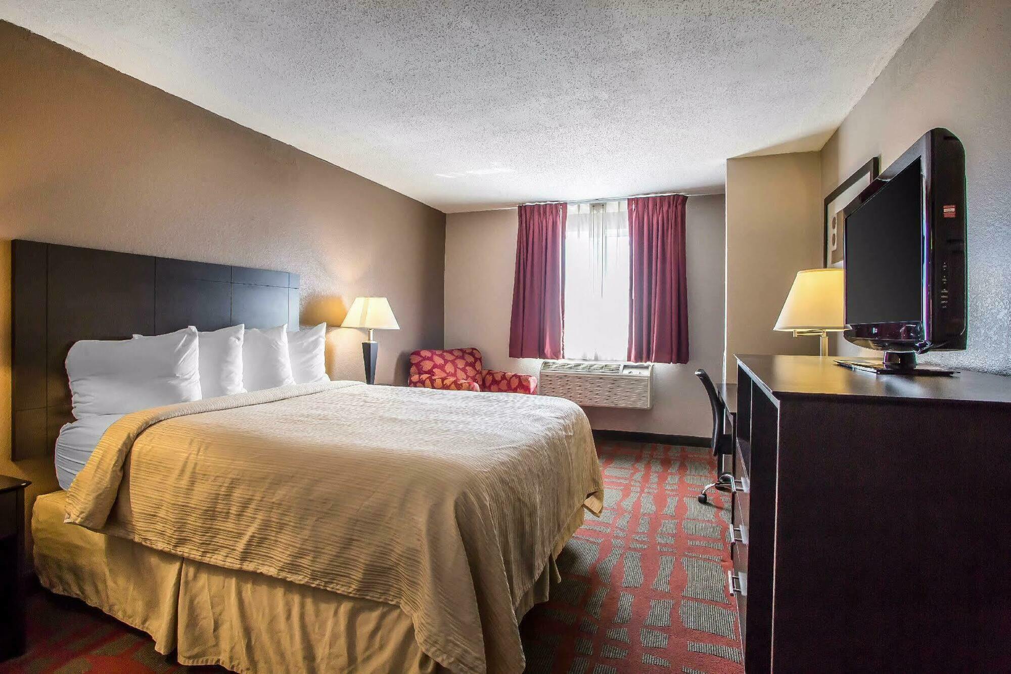 Quality Inn & Suites West Bend Dış mekan fotoğraf